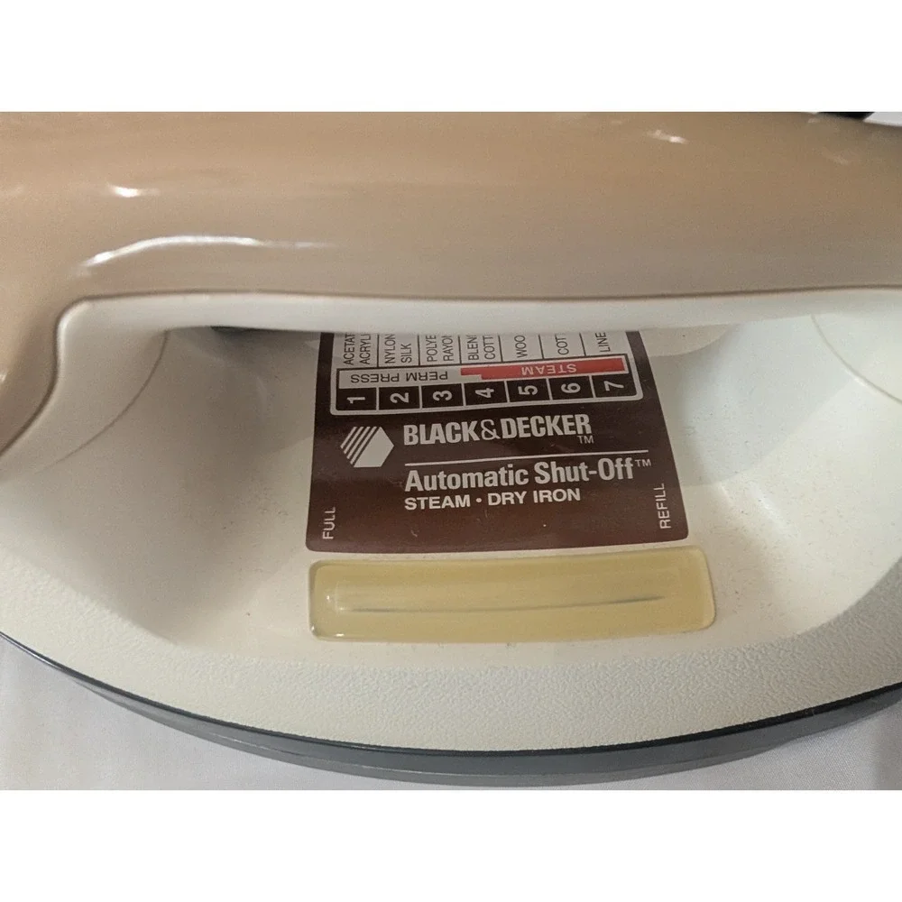 Vintage 1980s Black & Decker Automatic Shut-Off Iron Steam & Dry - F479BWH